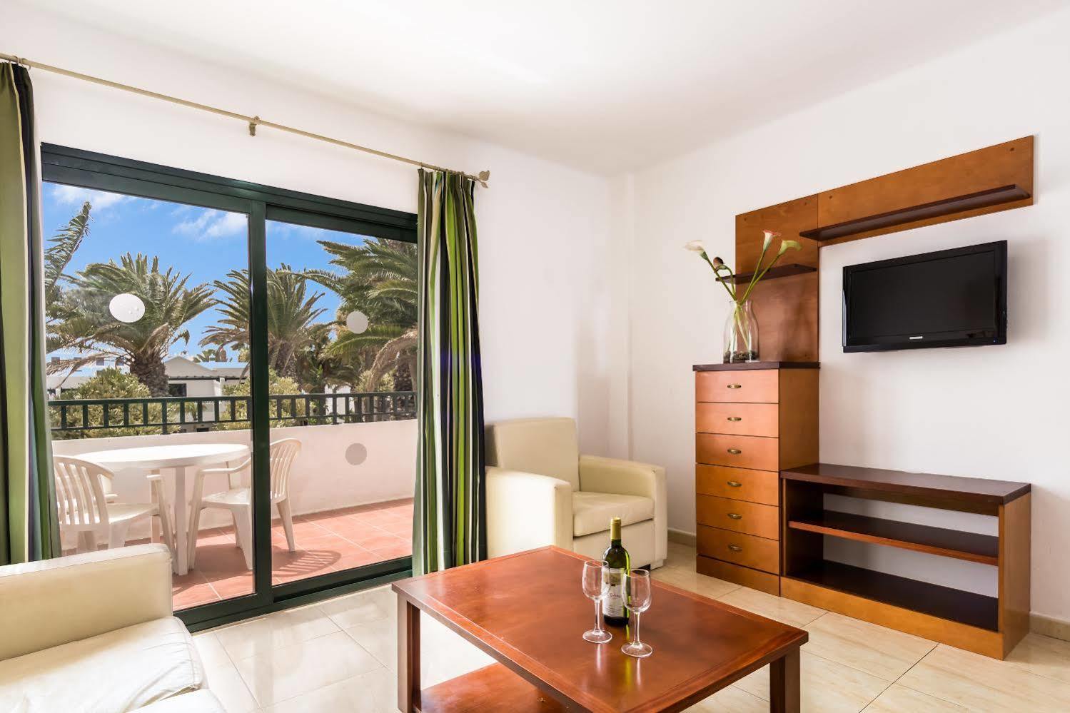 Labranda Playa Club Hotel Puerto del Carmen  Exterior photo